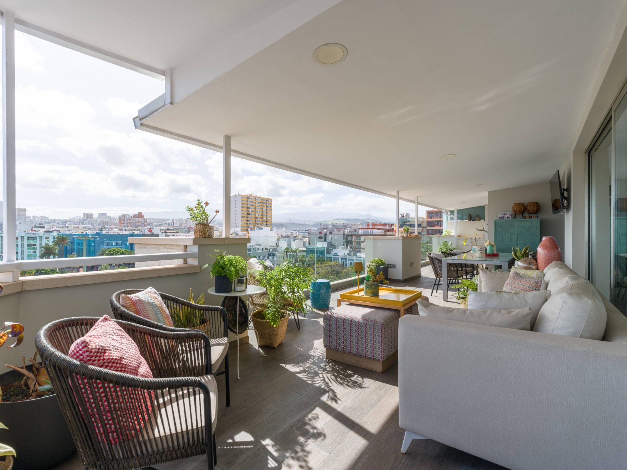 Terraza privada de 60 m² con vistas al Atlántico, ático en Las Canteras